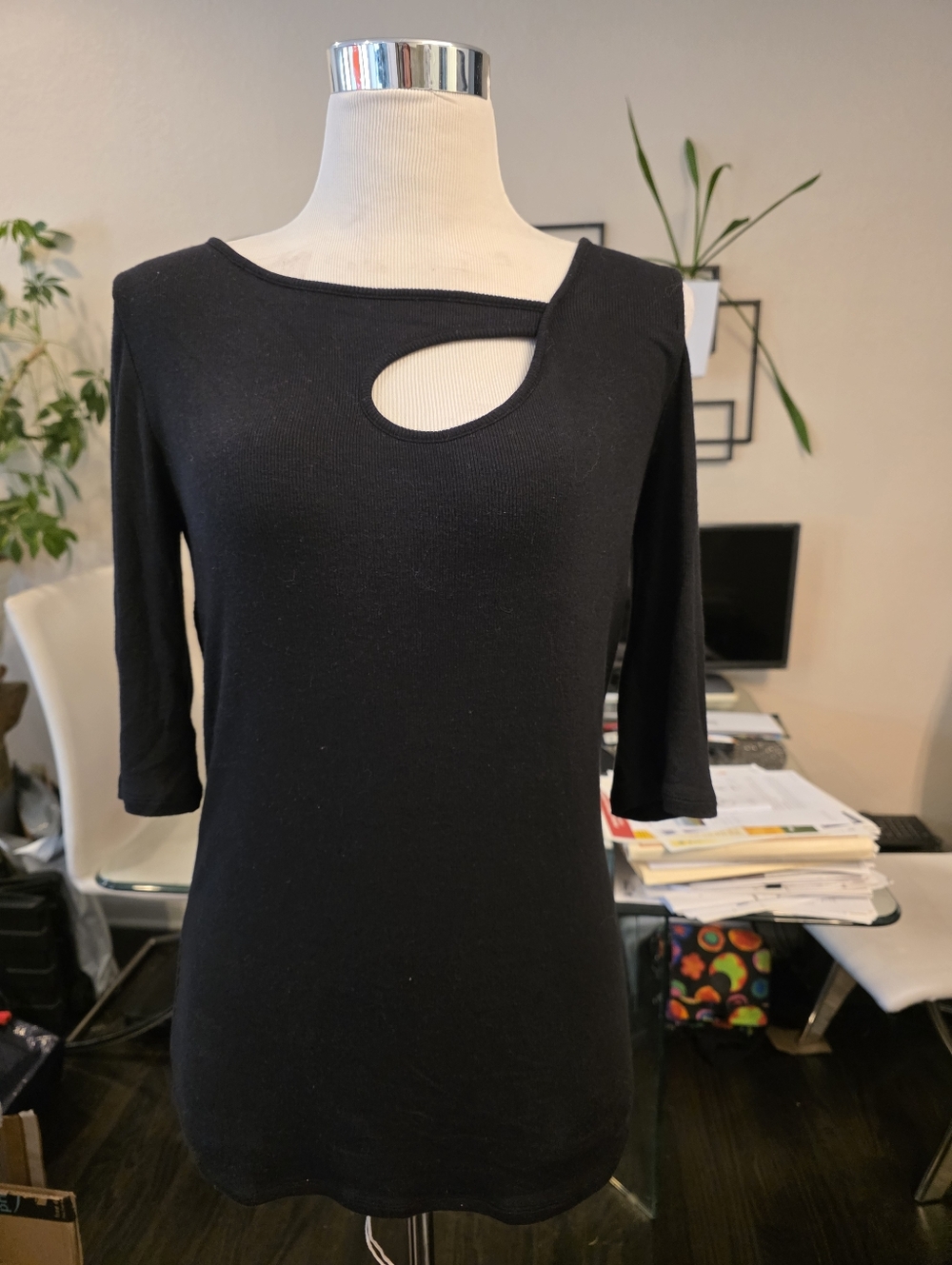 Goldray NWOT Garima Asymmetrical Cutout Top L
